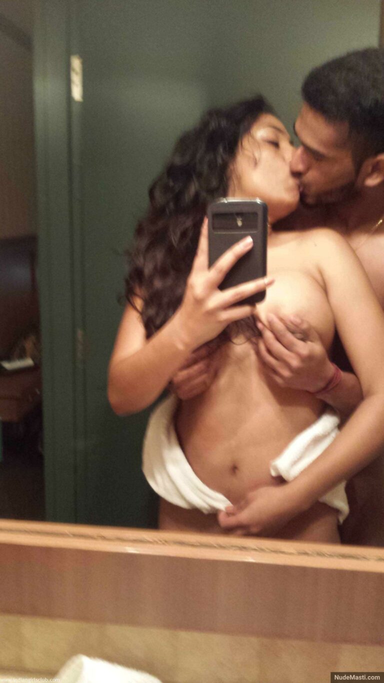 desi college couples nude selfie